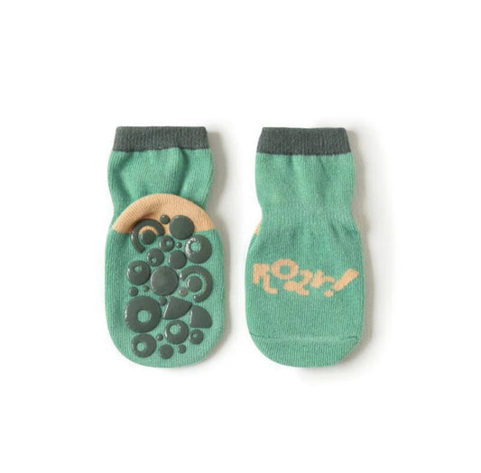 Baby anti slip socks in green