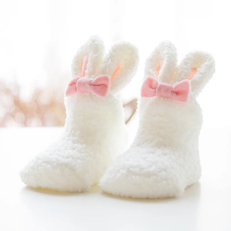 Baby rabbit socks in white