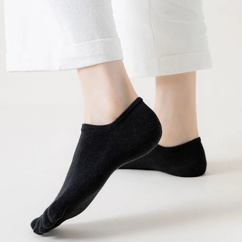 Blissful 5 fingers ankle socks in black