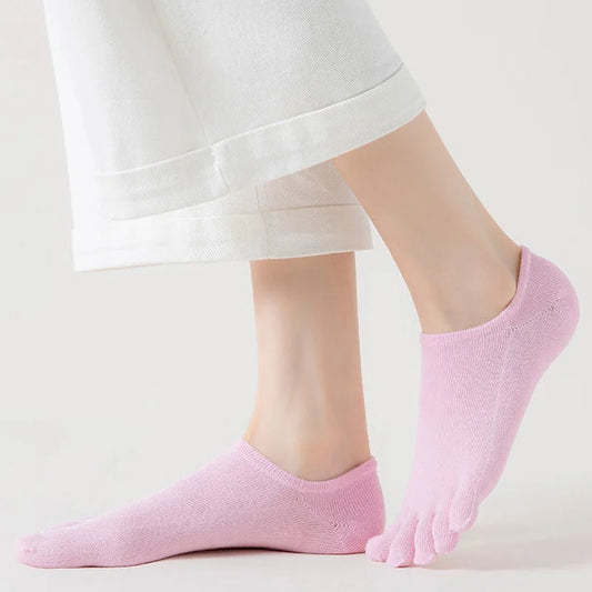 Blissful 5 finger ankle socks in pink