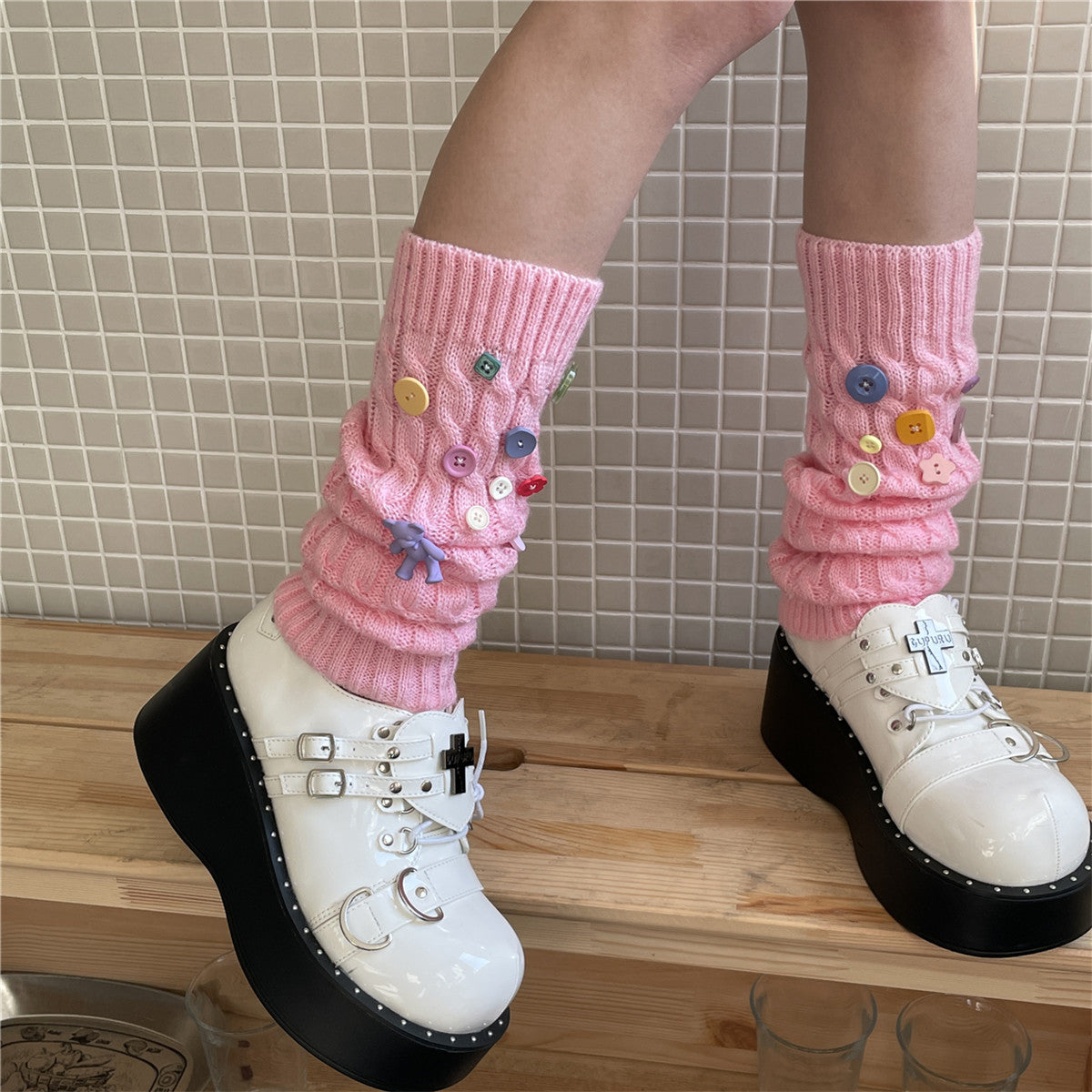 Button Charm Knit socks in pink