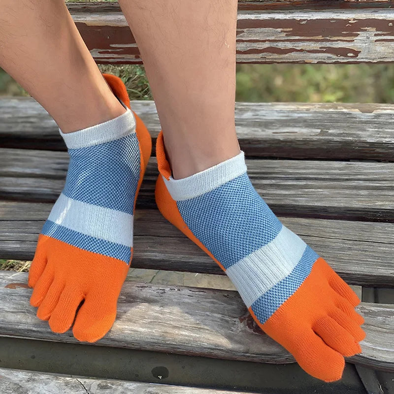 Toes socks orange