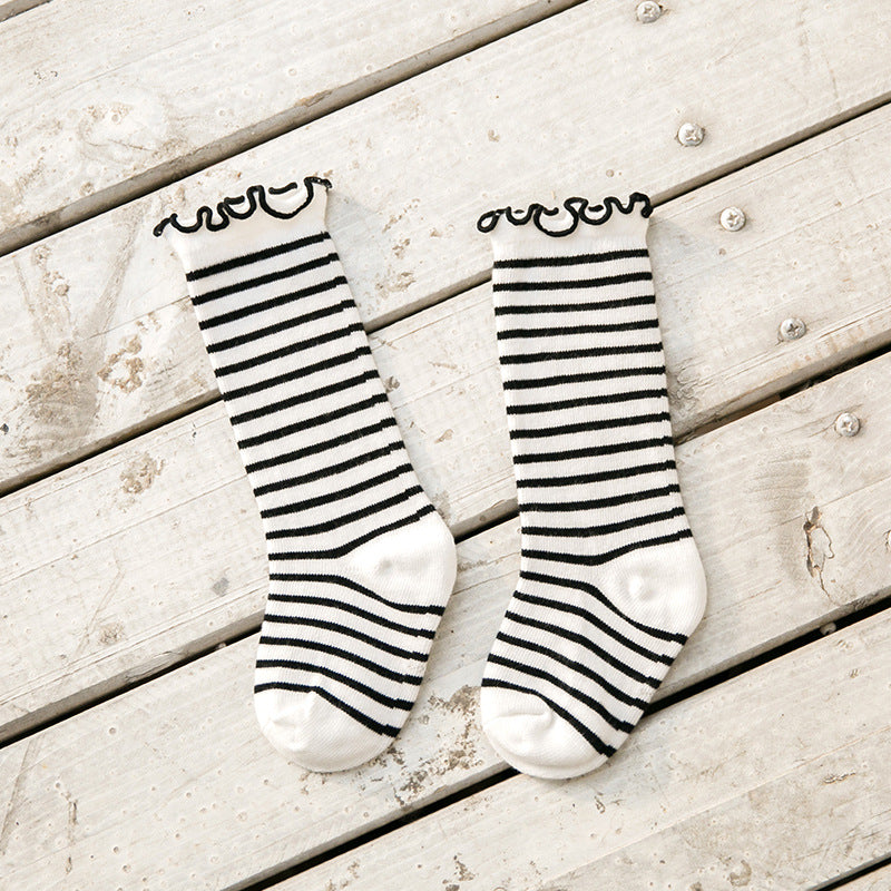 Kiddy Crew Socks in white with black stripe