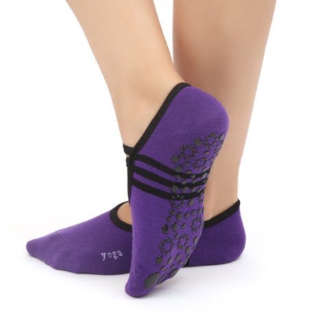Yoga socks in purple non slip